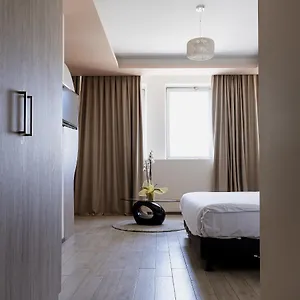 https://queen-hotel.it-lombardy.com